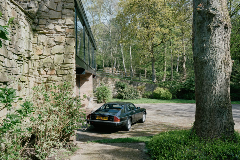 MODERNIST NOTTINGHAM, NG15 - SHOOTFACTORY - OTHER UK HOUSES