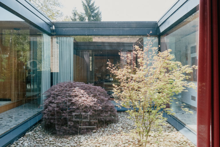 MODERNIST NOTTINGHAM, NG15 - SHOOTFACTORY - OTHER UK HOUSES