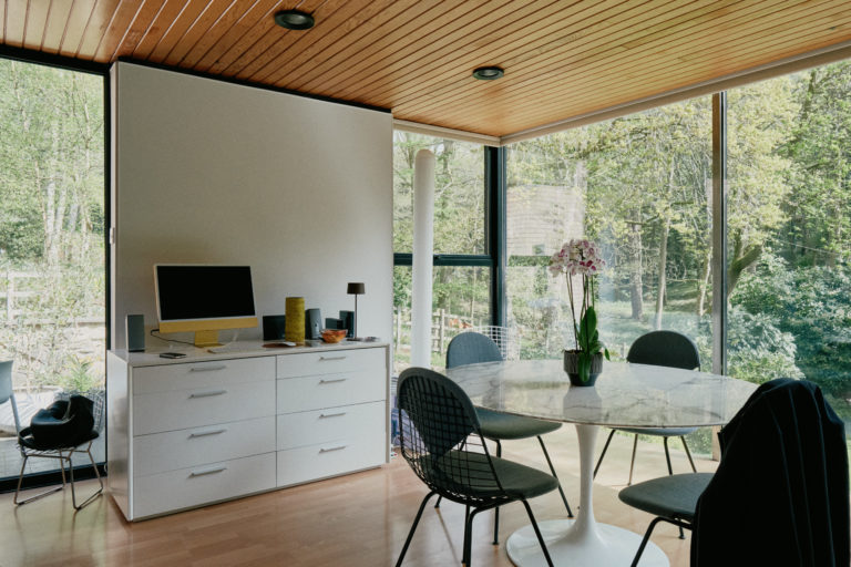 MODERNIST NOTTINGHAM, NG15 - SHOOTFACTORY - OTHER UK HOUSES