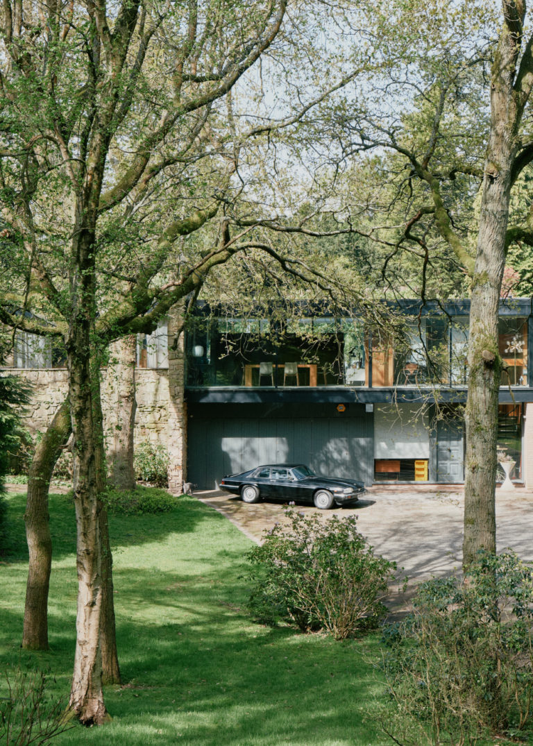 MODERNIST NOTTINGHAM, NG15 - SHOOTFACTORY - OTHER UK HOUSES