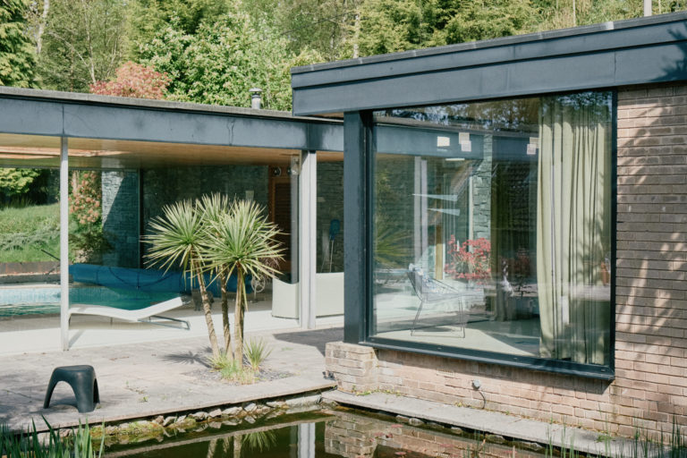 MODERNIST NOTTINGHAM, NG15 - SHOOTFACTORY - OTHER UK HOUSES