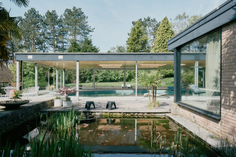 MODERNIST NOTTINGHAM, NG15 - SHOOTFACTORY - OTHER UK HOUSES