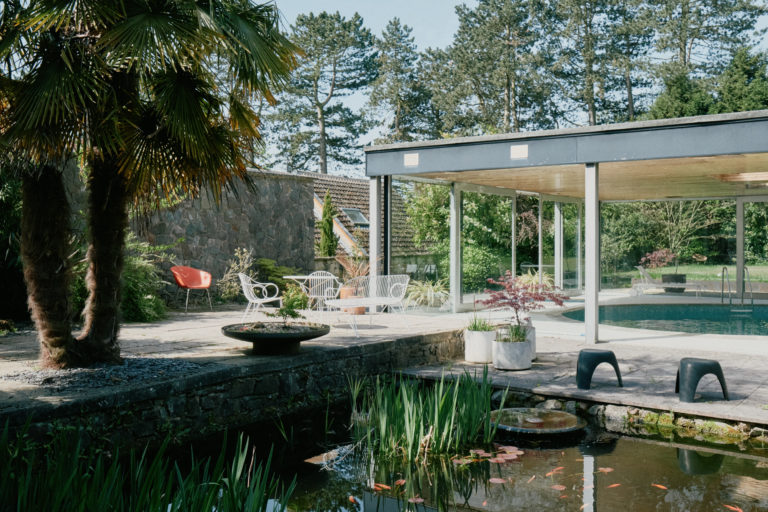 MODERNIST NOTTINGHAM, NG15 - SHOOTFACTORY - OTHER UK HOUSES