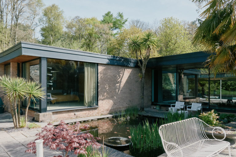 MODERNIST NOTTINGHAM, NG15 - SHOOTFACTORY - OTHER UK HOUSES