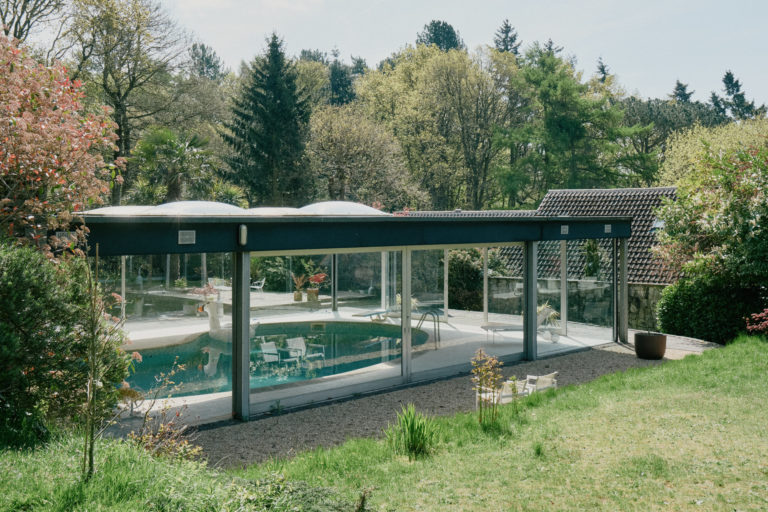 MODERNIST NOTTINGHAM, NG15 - SHOOTFACTORY - OTHER UK HOUSES
