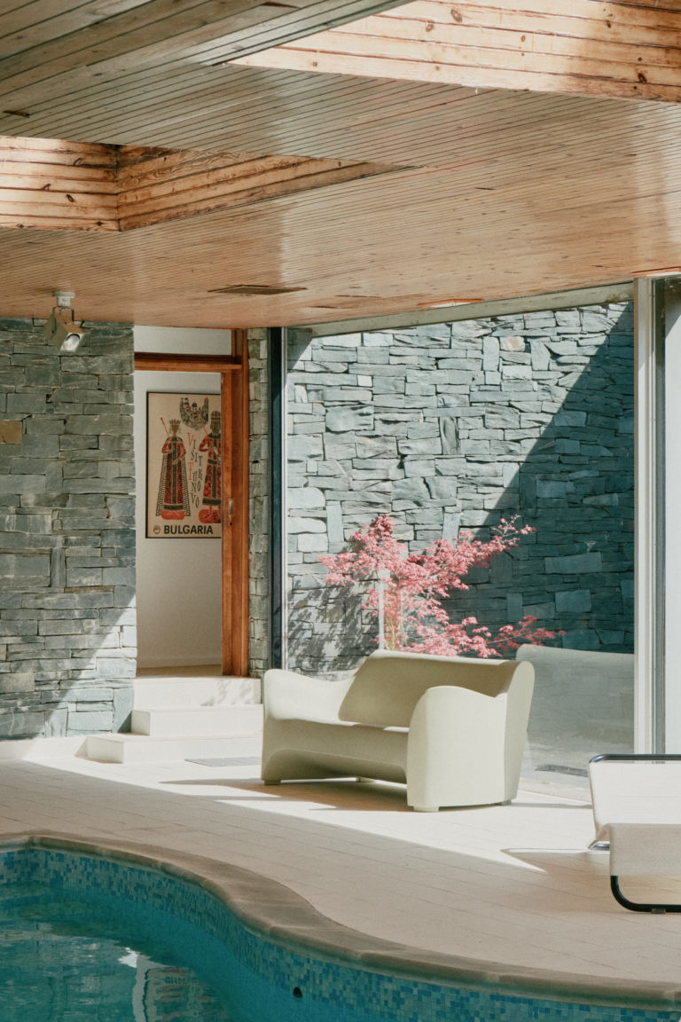 MODERNIST NOTTINGHAM, NG15 - SHOOTFACTORY - OTHER UK HOUSES