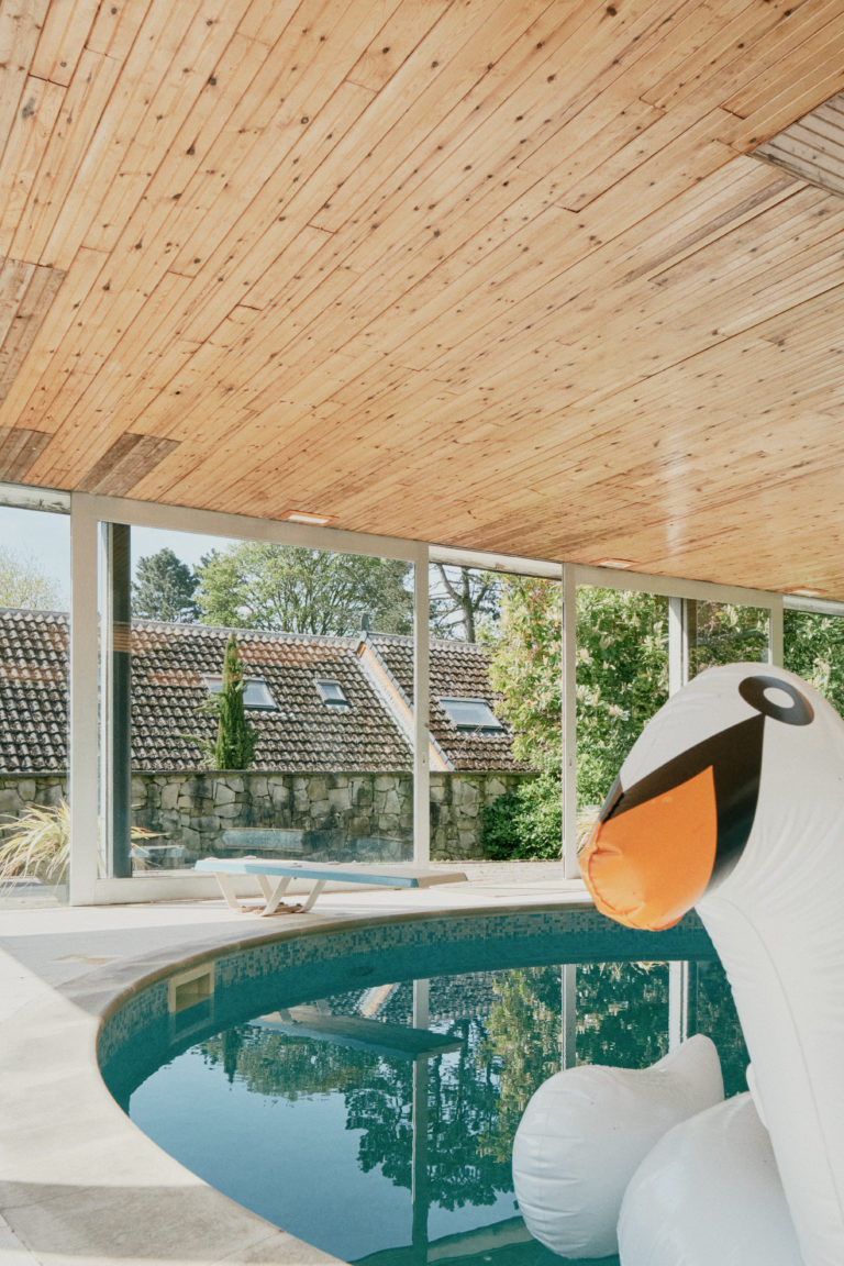 MODERNIST NOTTINGHAM, NG15 - SHOOTFACTORY - OTHER UK HOUSES
