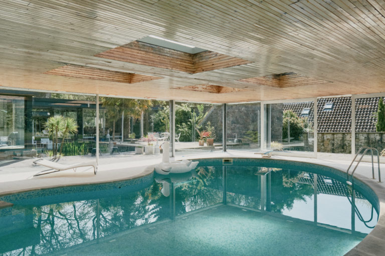 MODERNIST NOTTINGHAM, NG15 - SHOOTFACTORY - OTHER UK HOUSES