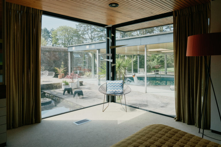 MODERNIST NOTTINGHAM, NG15 - SHOOTFACTORY - OTHER UK HOUSES