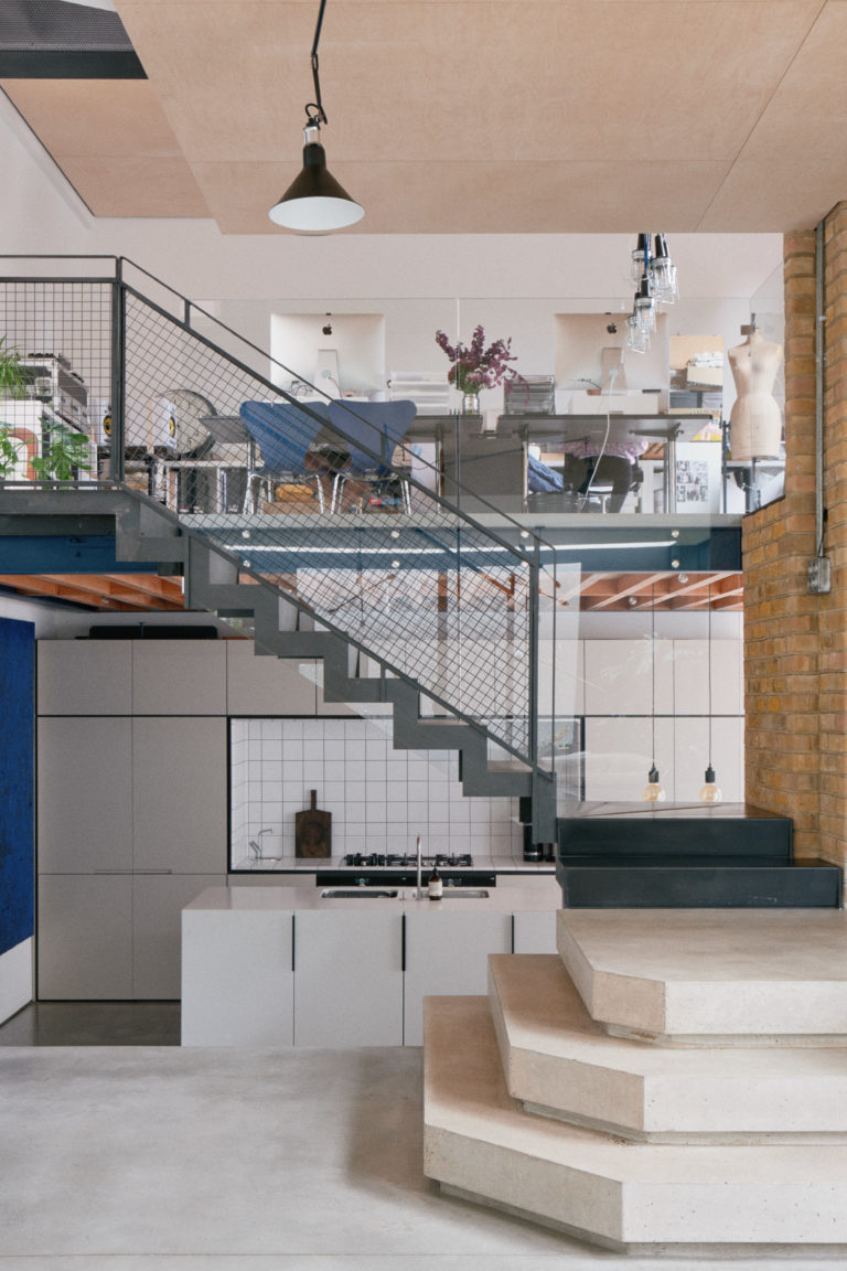 DOUGLAS LONDON, E8 - SHOOTFACTORY - LONDON HOUSES