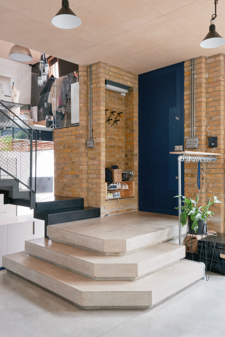 DOUGLAS LONDON, E8 - SHOOTFACTORY - LONDON HOUSES
