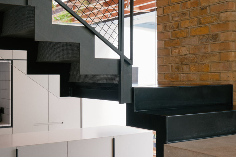 DOUGLAS LONDON, E8 - SHOOTFACTORY - LONDON HOUSES