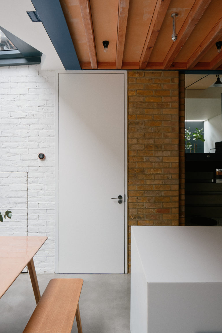 DOUGLAS LONDON, E8 - SHOOTFACTORY - LONDON HOUSES