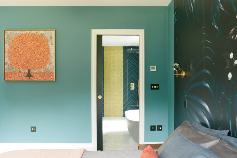LAWFORDS SURREY, GU3 - SHOOTFACTORY - OTHER UK HOUSES