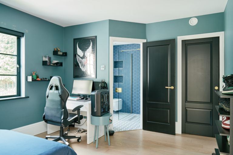 LAWFORDS SURREY, GU3 - SHOOTFACTORY - OTHER UK HOUSES