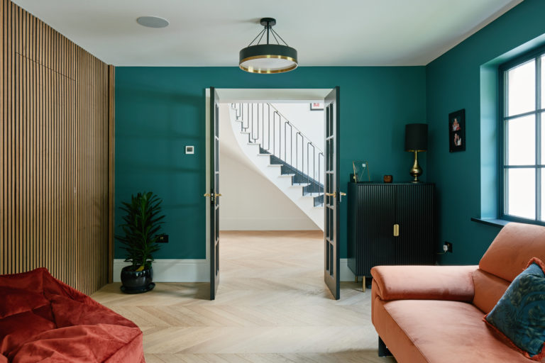 LAWFORDS SURREY, GU3 - SHOOTFACTORY - OTHER UK HOUSES