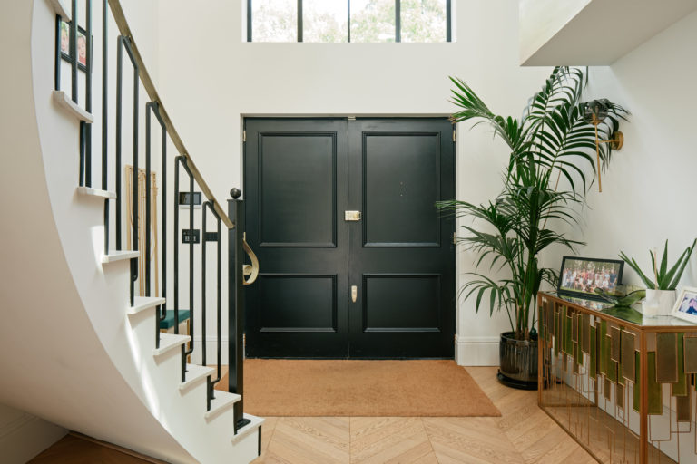 LAWFORDS SURREY, GU3 - SHOOTFACTORY - OTHER UK HOUSES