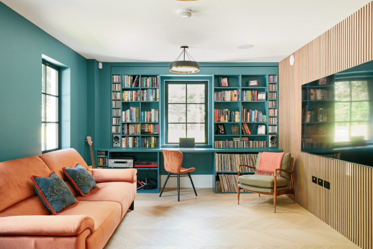 LAWFORDS SURREY, GU3 - SHOOTFACTORY - OTHER UK HOUSES