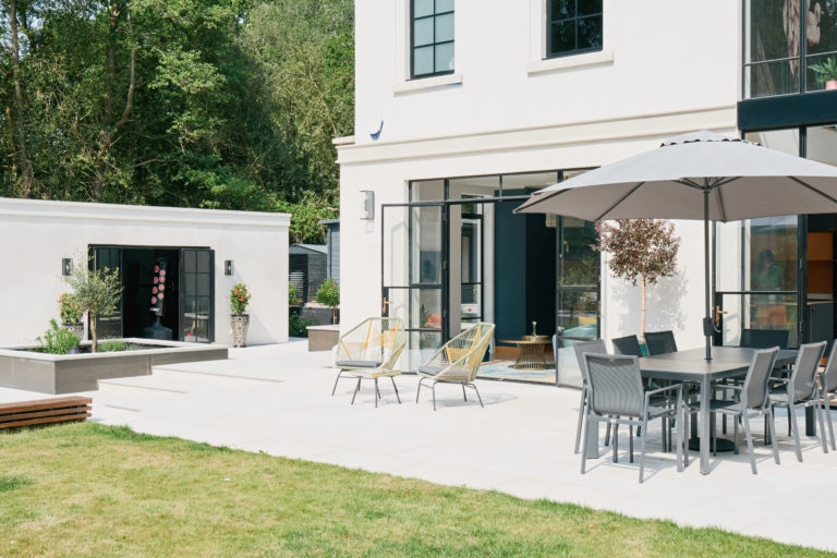 LAWFORDS SURREY, GU3 - SHOOTFACTORY - OTHER UK HOUSES