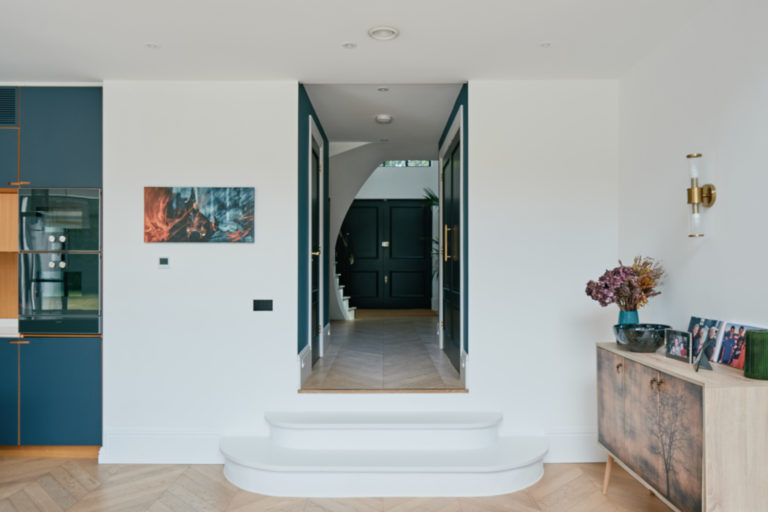 LAWFORDS SURREY, GU3 - SHOOTFACTORY - OTHER UK HOUSES