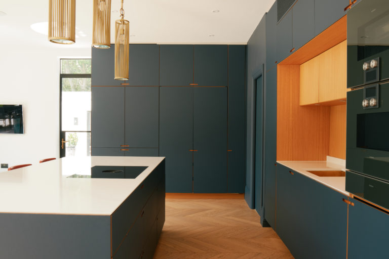LAWFORDS SURREY, GU3 - SHOOTFACTORY - OTHER UK HOUSES