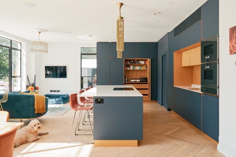 LAWFORDS SURREY, GU3 - SHOOTFACTORY - OTHER UK HOUSES