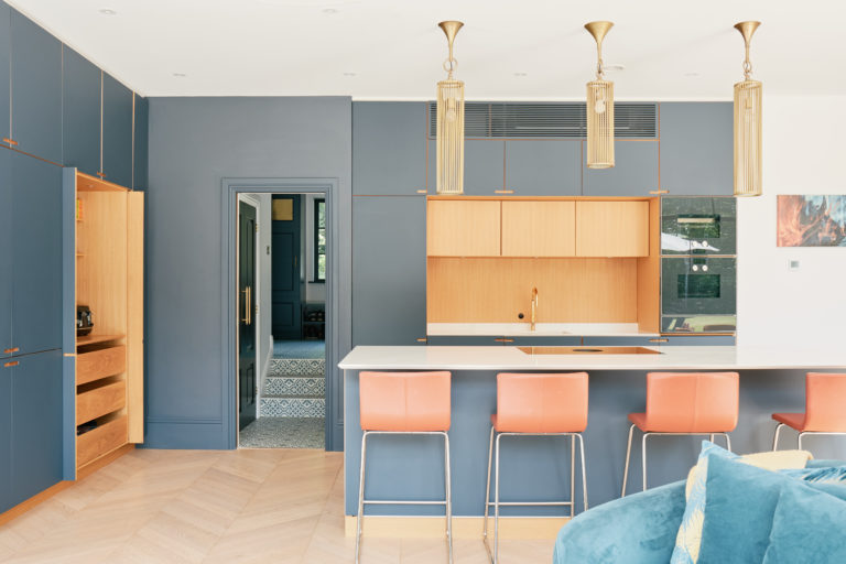 LAWFORDS SURREY, GU3 - SHOOTFACTORY - OTHER UK HOUSES