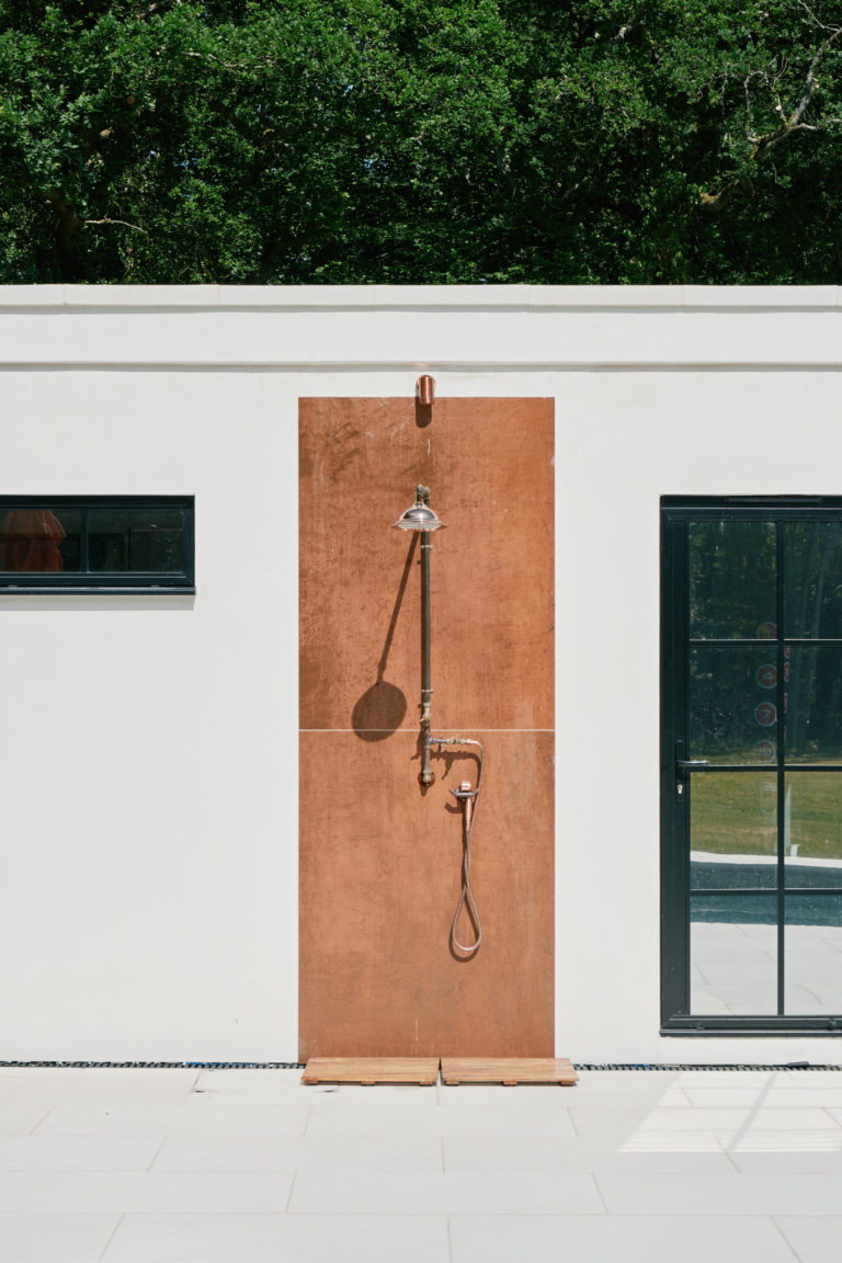 LAWFORDS SURREY, GU3 - SHOOTFACTORY - OTHER UK HOUSES