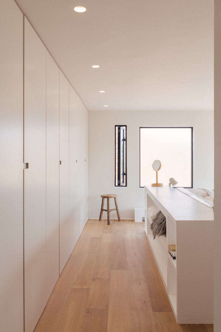 MARLIN SHOREHAM, BN43 - SHOOTFACTORY - OTHER UK HOUSES