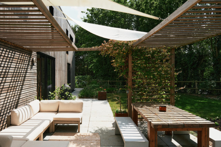 WICKHAM BARN ESSEX, CM5 - SHOOTFACTORY - OTHER UK HOUSES