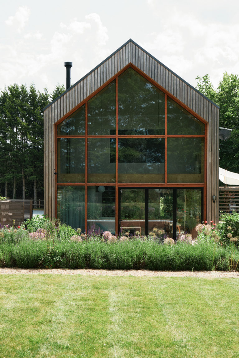 WICKHAM BARN ESSEX, CM5 - SHOOTFACTORY - OTHER UK HOUSES