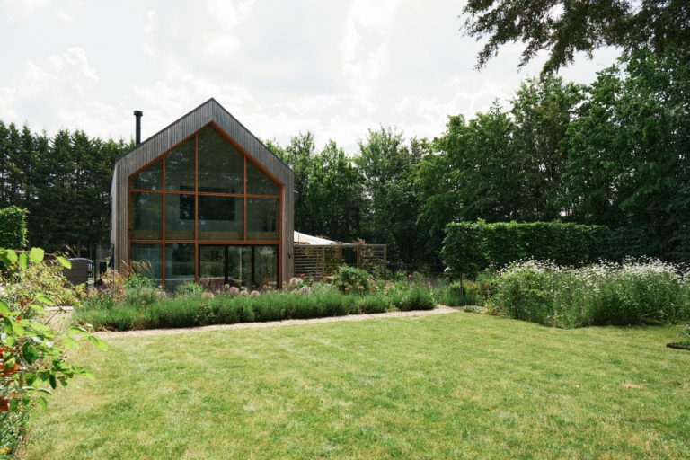 WICKHAM BARN ESSEX, CM5 - SHOOTFACTORY - OTHER UK HOUSES