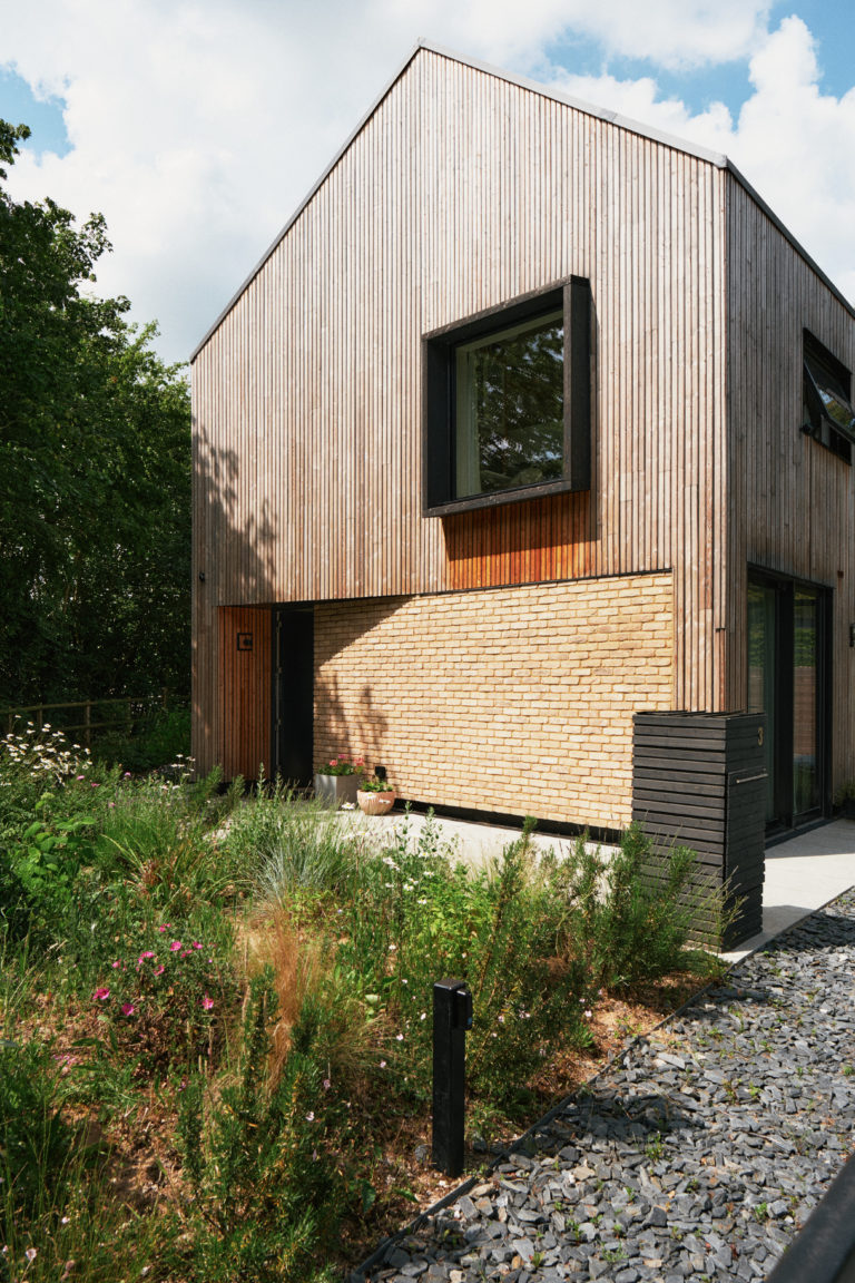 WICKHAM BARN ESSEX, CM5 - SHOOTFACTORY - OTHER UK HOUSES