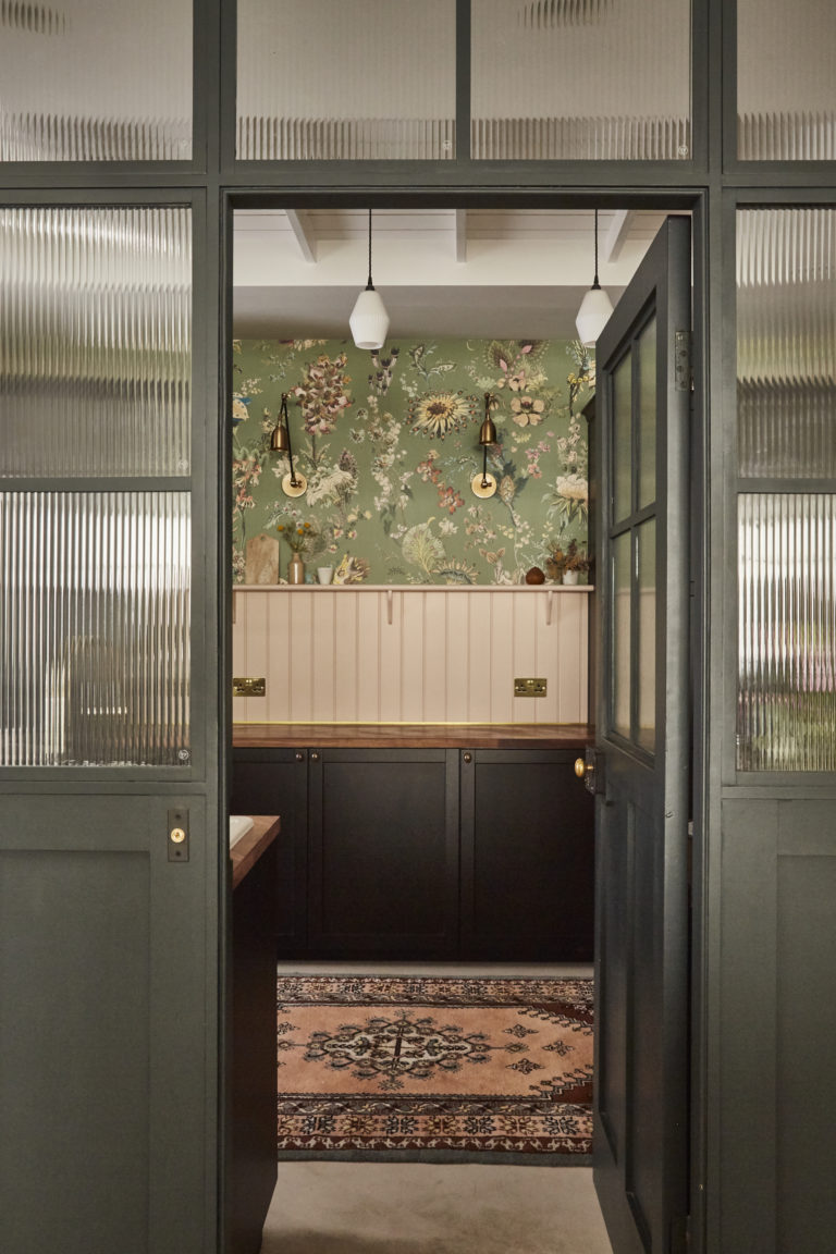 CHESTNUT LONDON, E17 - SHOOTFACTORY - LONDON HOUSES