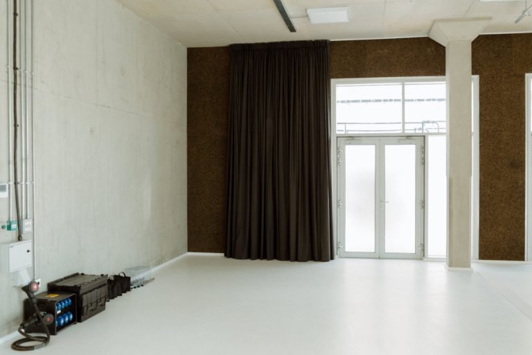 METHOD LONDON, SE10 - SHOOTFACTORY - PHOTOGRAPHIC STUDIOS