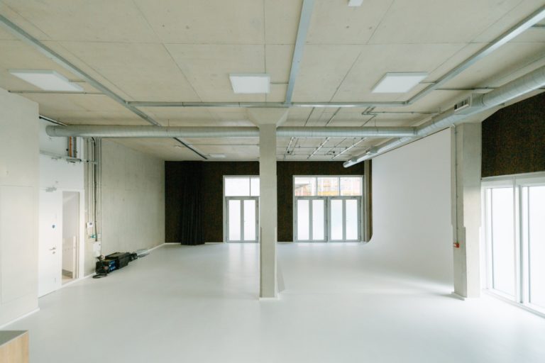 METHOD LONDON, SE10 - SHOOTFACTORY - PHOTOGRAPHIC STUDIOS