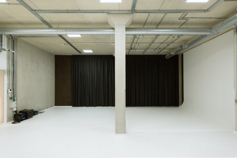 METHOD LONDON, SE10 - SHOOTFACTORY - PHOTOGRAPHIC STUDIOS