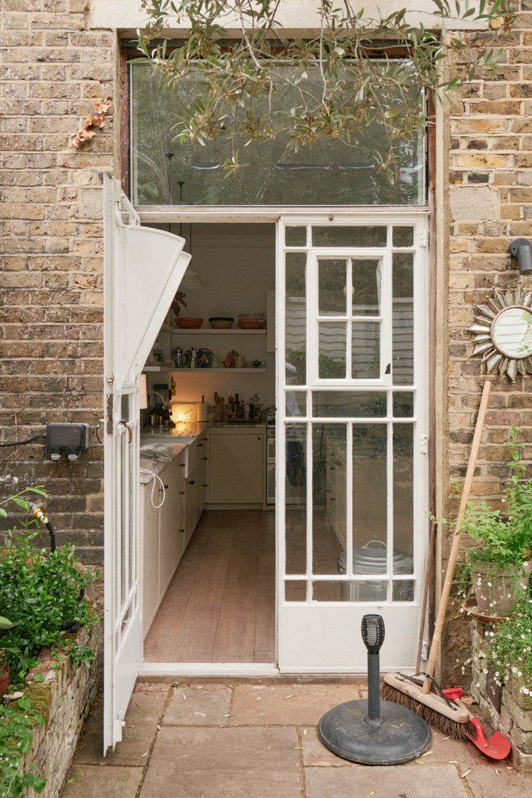 VESTRY LONDON, NW10 - SHOOTFACTORY - LONDON HOUSES