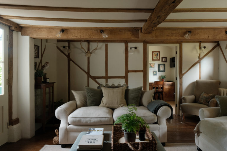 THATCHED COTTAGE NEWMARKET, CB8 - SHOOTFACTORY - OTHER UK