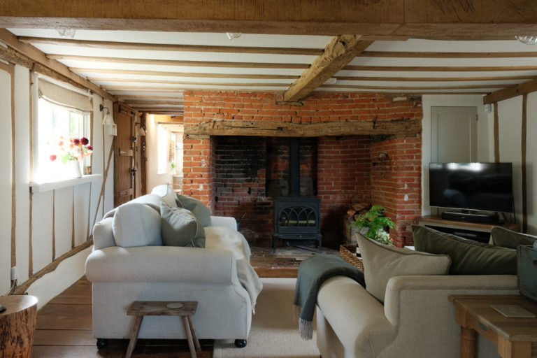 THATCHED COTTAGE NEWMARKET, CB8 - SHOOTFACTORY - OTHER UK