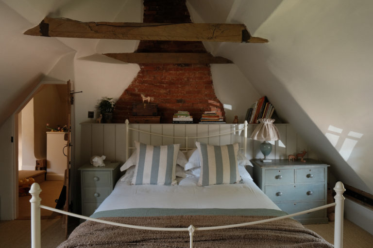 THATCHED COTTAGE NEWMARKET, CB8 - SHOOTFACTORY - OTHER UK