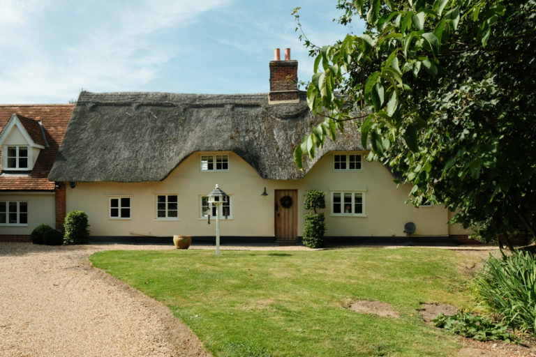 THATCHED COTTAGE NEWMARKET, CB8 - SHOOTFACTORY - OTHER UK