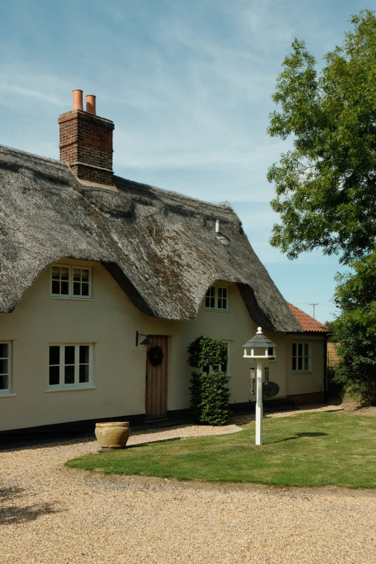 THATCHED COTTAGE NEWMARKET, CB8 - SHOOTFACTORY - OTHER UK
