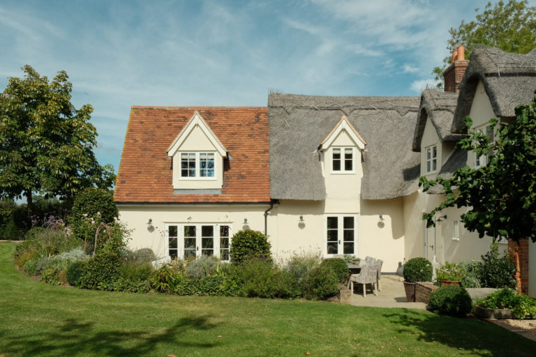 THATCHED COTTAGE NEWMARKET, CB8 - SHOOTFACTORY - OTHER UK