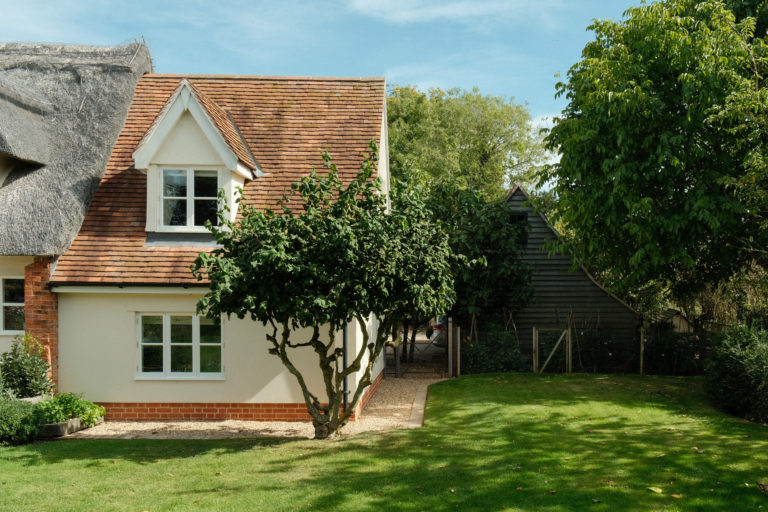 THATCHED COTTAGE NEWMARKET, CB8 - SHOOTFACTORY - OTHER UK