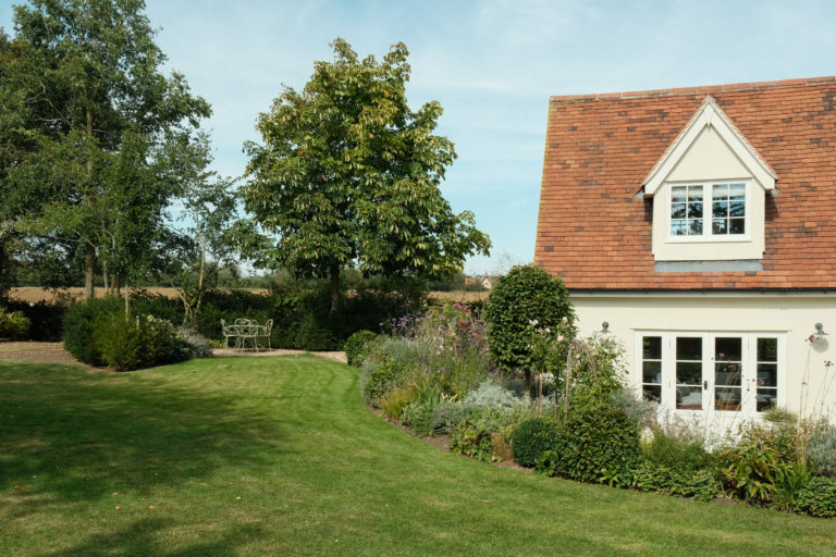 THATCHED COTTAGE NEWMARKET, CB8 - SHOOTFACTORY - OTHER UK