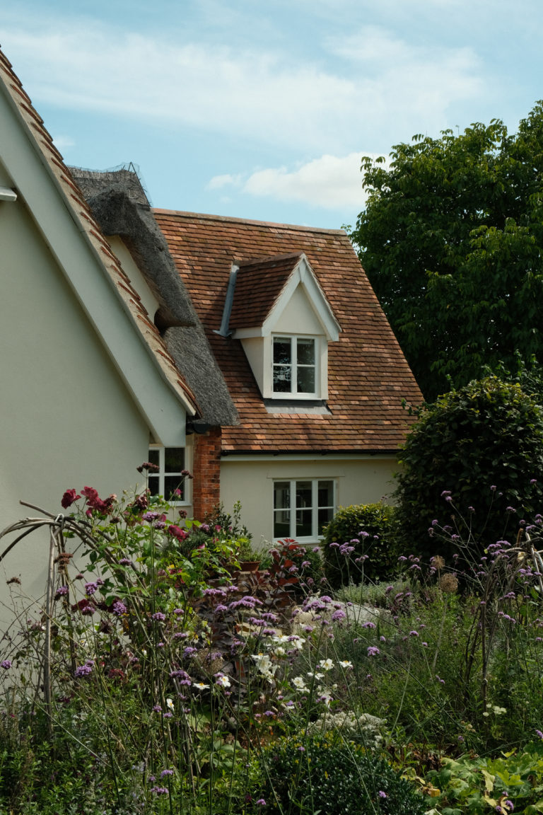THATCHED COTTAGE NEWMARKET, CB8 - SHOOTFACTORY - OTHER UK
