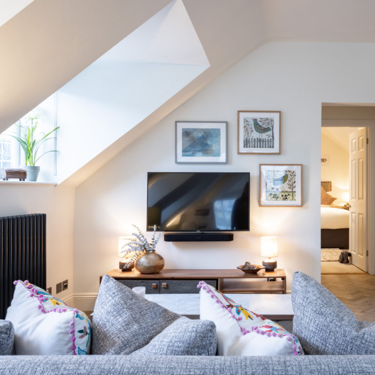 CRESCENT BATH,BA1 - SHOOTFACTORY - OTHER UK HOUSES