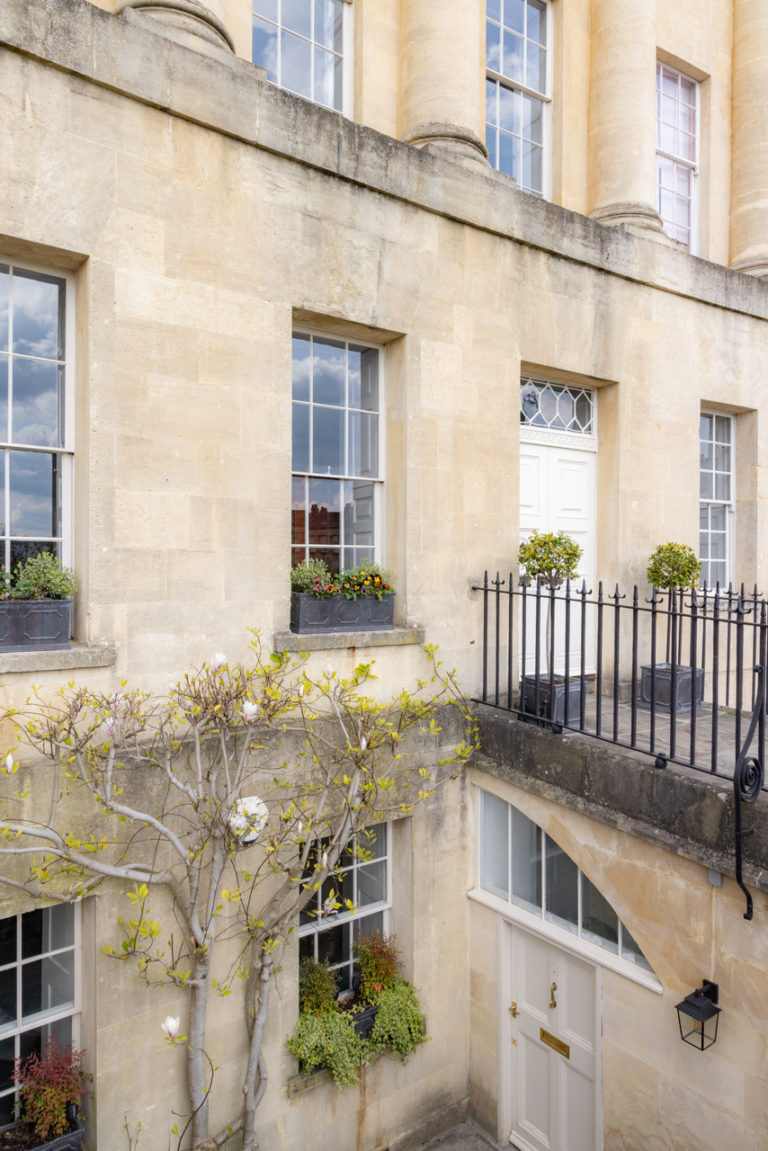 CRESCENT BATH,BA1 - SHOOTFACTORY - OTHER UK HOUSES