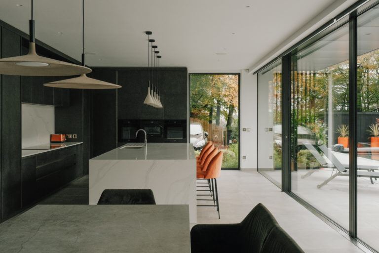 HILLSIDE GUILDFORD, GU5 - SHOOTFACTORY - OTHER UK HOUSES
